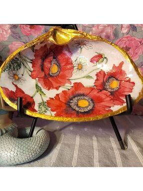 DECOUPAGE FLOWERS CLAM SHELL TRINKET DISH